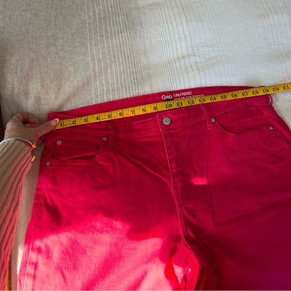 GAP girlfriend distressed jeans - Picture 6 of 6